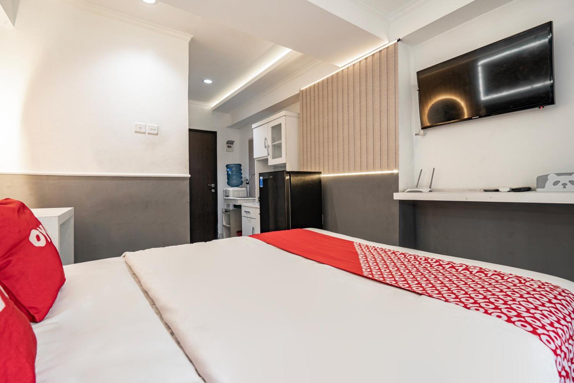 Oyo 94100 Gateway Pasteur Apartment By Ilyasa Bandung Bagian luar foto