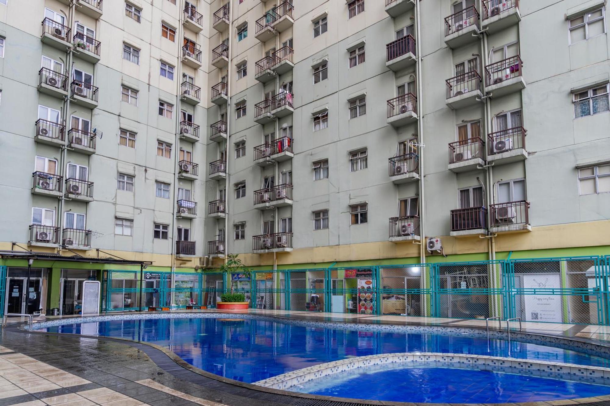 Oyo 94100 Gateway Pasteur Apartment By Ilyasa Bandung Bagian luar foto