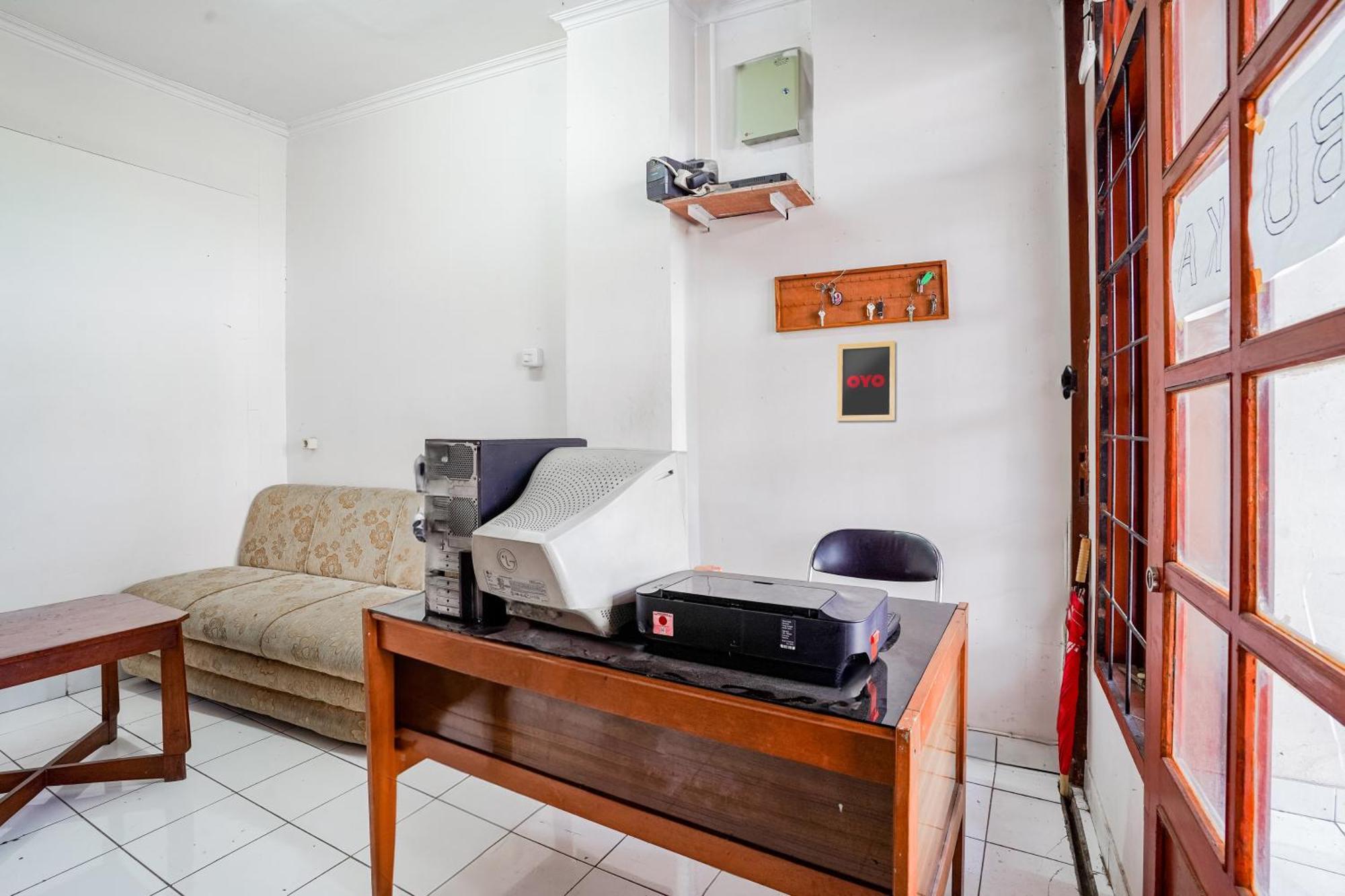 Oyo 94100 Gateway Pasteur Apartment By Ilyasa Bandung Bagian luar foto